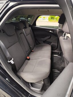 Ford Focus combi 2.0 automat - 12