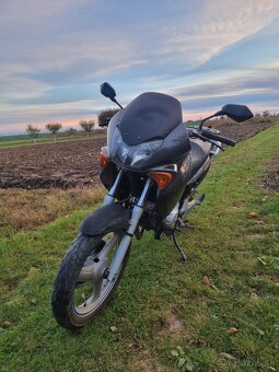 Honda Varadero 125 XL - 12