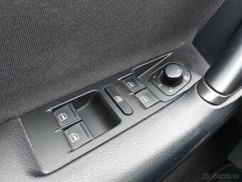 Volkswagen Passat Variant 2.0 TDI BMT Highline 4MOTION - 12