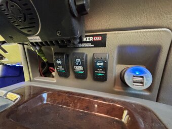 Nissan Patrol GR Y61  rok 1999 - 12