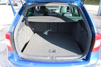 Škoda Octavia Combi 2.0 TDI CR DPF RS - 12
