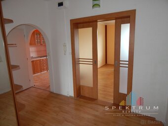 PREDANÉ-SPEKTRUM REALITY- Na Predaj 3-izbový byt, 70 m2, Han - 12