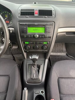 Škoda Octavia 1.9 TDI Elegance DSG 6-st. Automat - 12
