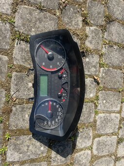 Predám prístrojovú dosku/budíky na FIAT Stilo/Grande Punto - 12