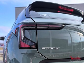 Kia STONIC 2026 1,0 T-GDi M6 SILVER + SILVER PACK - 12