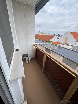 3 izb. byt s tromi balkónmi na predaj - 12