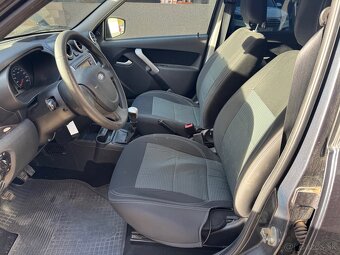 Lada Granta 1.6 benzin 2017 70000km 1.majitel POJAZDNÉ - 12