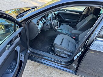 Volkswagen Passat Variant 2.0 TDI EVO Elegance DSG - 12