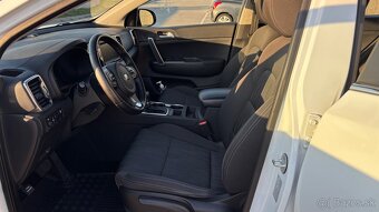 KIA Sportage 1.7 CRDi 7DCT 2WD Gold - 12