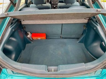 Mazda 323f - 12