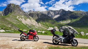 Honda VFR 800 F, posledny model 2014-2021,kup SR, minimum km - 12