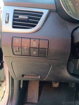 Hyundai i30 CW 1.6i CRDi, výbava: Family - 12