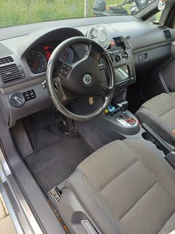 Volkswagen touran 2.0TDI automat - 12