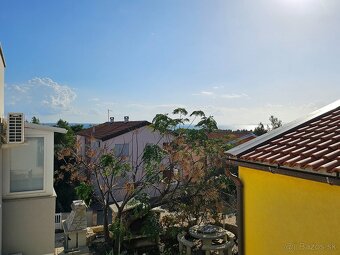 Chorvátsko, pekný 1 izbový apartmán s parkingom na VIRe. - 12