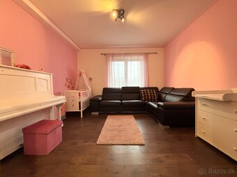 Moderný nízkoenergetický rodinný dom s veľkým pozemkom. - 12