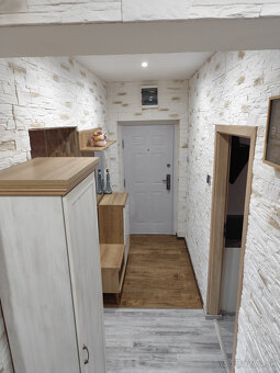 Predám 3 izbový byt s loggiou po kompletnej rekonštrukcii v  - 12