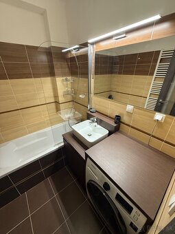 Predám 3 izbový byt v Nižnej 58 m2 - 12