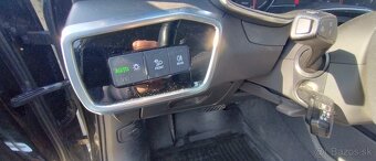 Audi a6 2020 150 kw - 12