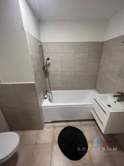 PREDANÉ-SPEKTRUM REALITY- Na PREDAJ 3 -izbový byt, 70 m2, Ha - 12