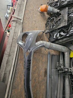 Naraznik kapota celo mercedes a 177, c 205, glc - 12