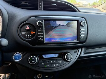 Toyota Yaris 1.5 Hybrid Live e-CTV,75KW.A1.5d.Kamera,Navy..1 - 12