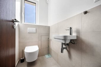 Dokonalý, úplne nový 2-izbový byt s balkónom a parkovaním pr - 12