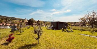 Na predaj krásny stavebný pozemok 863m2 - Ladice(obec medzi  - 12