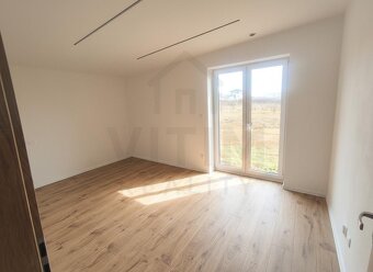 🏡 NA PREDAJ RODINNÝ DOM – OBEC SVINIA - 12