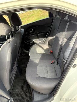 Kia Rio 1.2i - 12