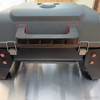 Gril prenosny karavan na plynove kartuse Char-Broil - 12