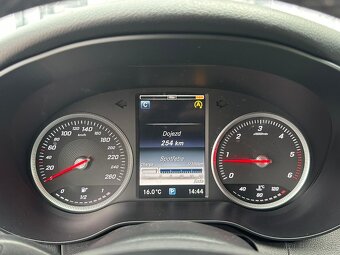 Mercedes-Benz 220 D, 125KW, BLUETEC - 12