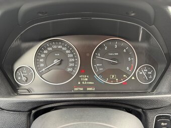 BMW Rad 3 Touring 320d  xDrive A/T - 12