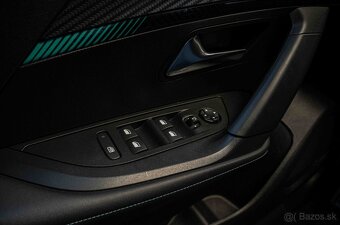 Peugeot 2008 1.2 PureTech 130 Allure Pack EAT8 - 12