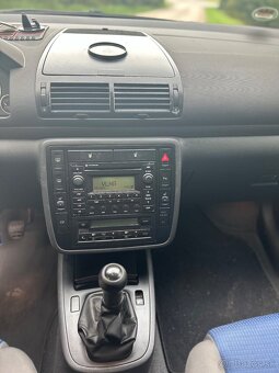 Volkswagen Sharan 2.0 TDi - 12