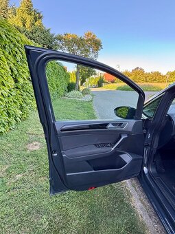 Volkswagen Touran Highline 2.0 TDI DSG6 - 12