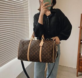 Louis Vuitton/ mikina M+cestovná taška - 12