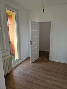 Predaj 4 izb.byt + loggia, Bratislava - Dúbravka, Landauova - 12