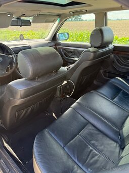 BMW E38 735i - 12