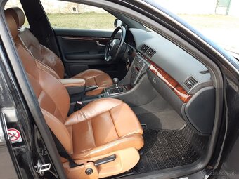 Audi A4 Avant 2.0 TDI Premium - 12