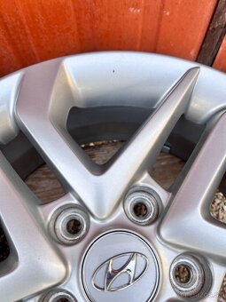 5x114,3 R16 originál alu disky Hyundai Tucson - senzory TOP - 12
