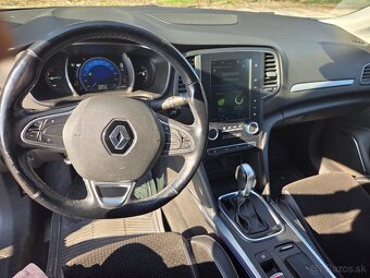 RENAULT MEGANE 2017 - 12