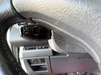 Peugeot 5008 1.6 HDi FAP Exclusive BVMP6 Automat 7-miestne - 12
