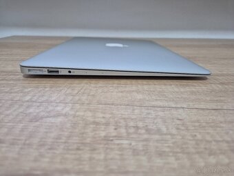 MacBook Air (13-inch, 2017) /Intel Core i5/8GB RAM/128GB SSD - 12