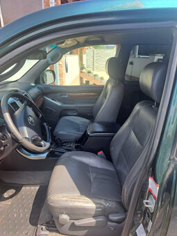 Toyota Land Cruiser 3.0 D-4D Lux A/T - 12