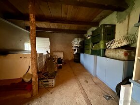 REZERVOVANÉ - rodinný dom na polosamote s veľkým pozemkom - 12