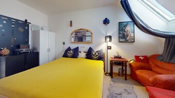 Rodinný dom s výhľadmi na hrad, 3 terasy + 2 polyfunkcie - 12