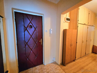 PREDAJ: 3izbovy byt v Brezne 70m2 - 12