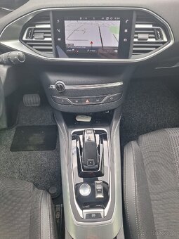 Peugeot 308SW - 12