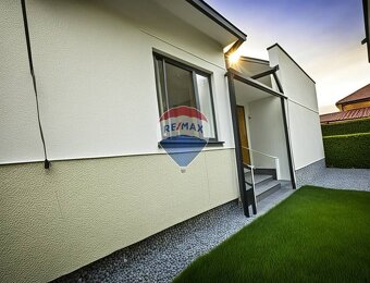 Rodinný dom 3+1 izbový, 565m2 pozemok, pri nemocnici Michalo - 12