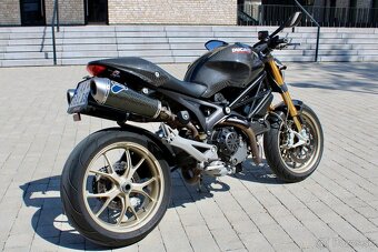 Ducati Monster 1100S - 12
